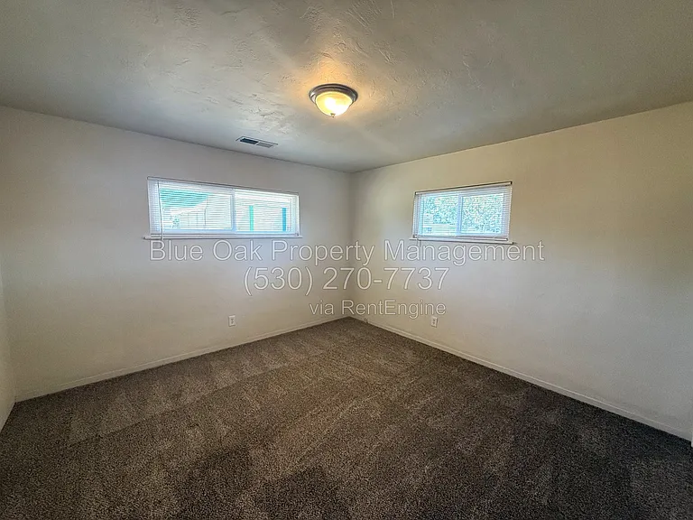 172 Connors Ave — Photo 8