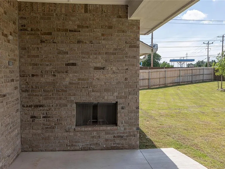 13001 NE 9th St — Photo 25