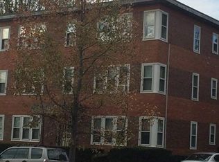 135 Farragut Rd APT 13, South Boston, MA 02127