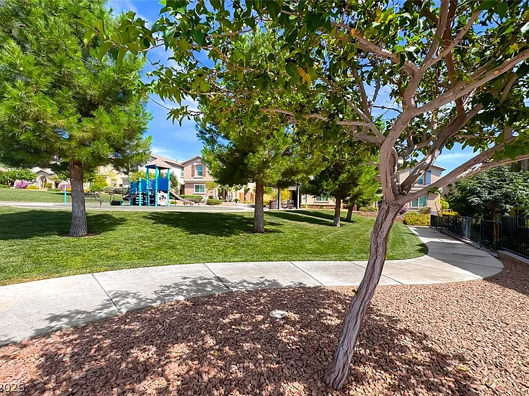 10634 Sariah Skye Ave — Photo 40