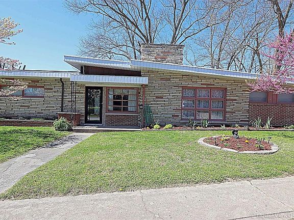 5th image of 555 Memorial Dr