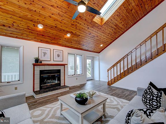 5th image of 36865 Bayside Dr