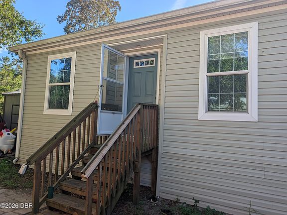 2nd image of 13 Magnolia Rd