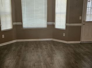5612 Union Pointe Dr, Union City, GA 30291