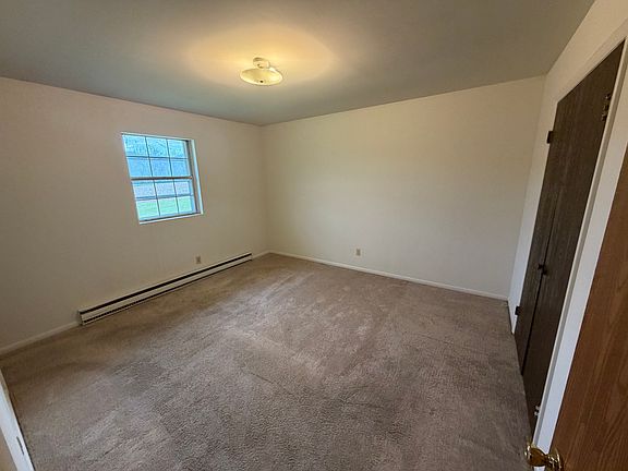 4th image of 68 Hill Rd #4