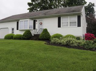 32 Proctor Ave, Latham, NY 12110