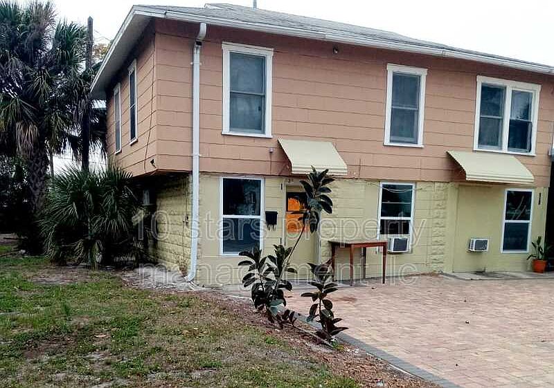 1st image of 836 17th St N #1