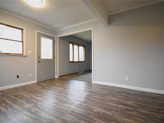 4th image of 739 Gary Dr
