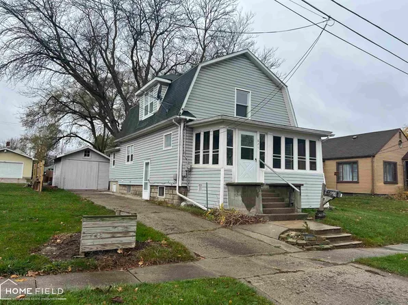 824 S Park St, Owosso, MI 48867