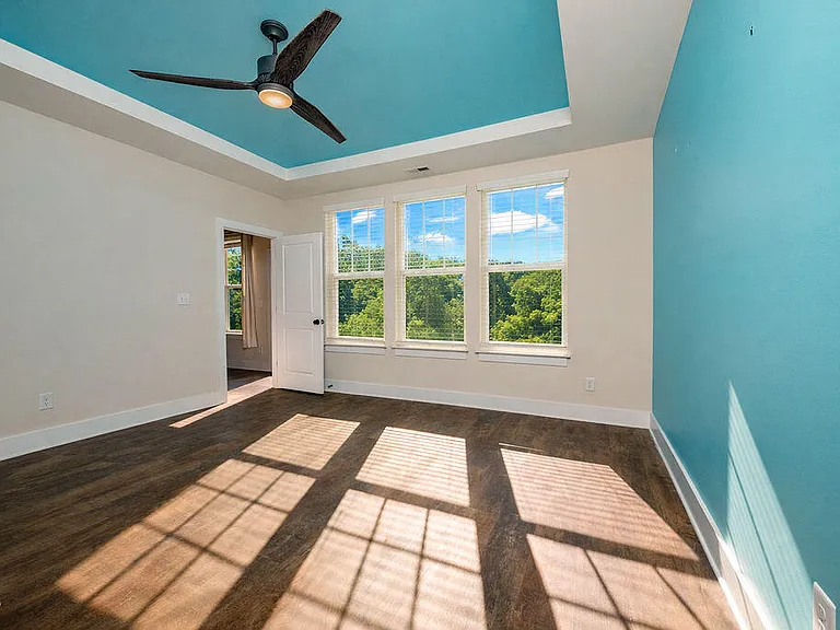1026 Abbott St — Photo 13