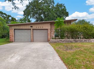 9550 Fairdale Ln, Houston, TX 77063
