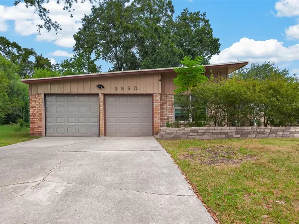 9550 Fairdale Ln, Houston, TX 77063