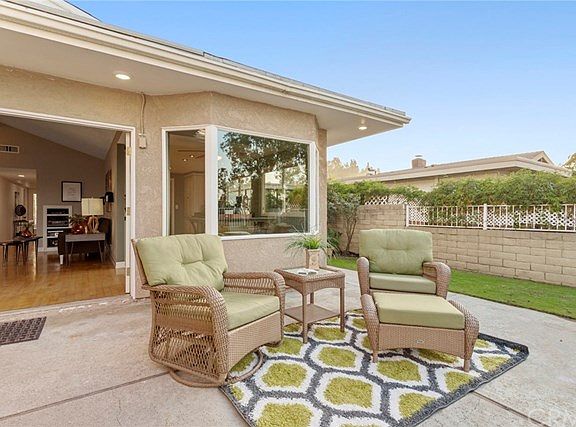 3rd image of 6583 E Calle Del Norte