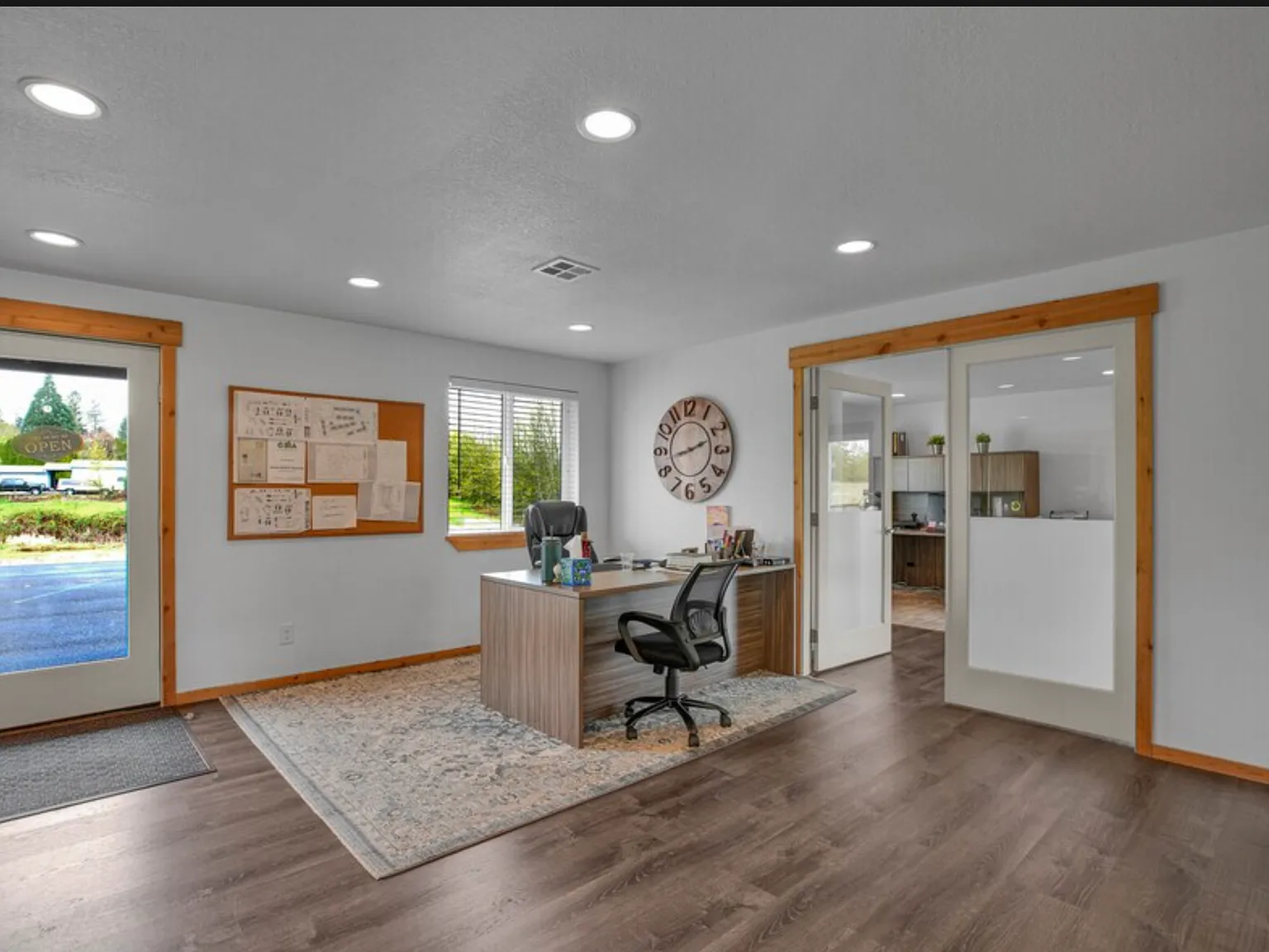 2 bed, 1.5 bath, 2128 sqft, $4,200 — Photo 4