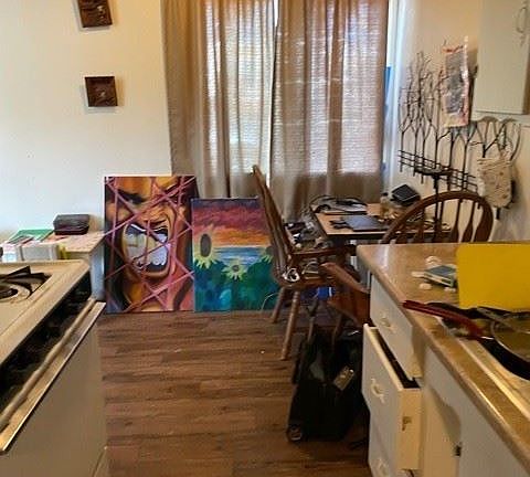 4th image of 17226 Jersey Ave