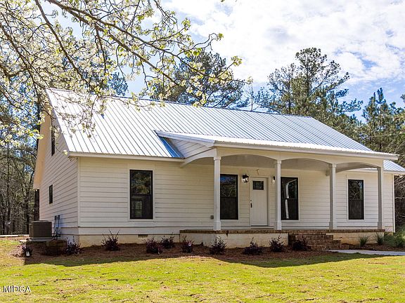 2nd image of 137 Buck Rd