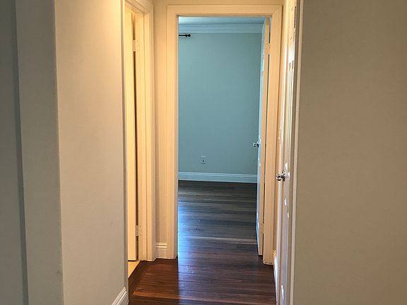 4th image of 16003 NE Noble St