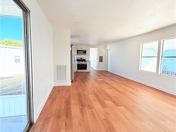 5th image of 815 Cape Haze LN E