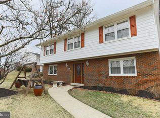 13245 Sturbridge Rd, Woodbridge, VA 22192