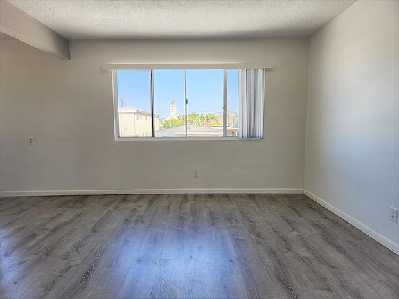 4th image of 4656 34th St APT 5