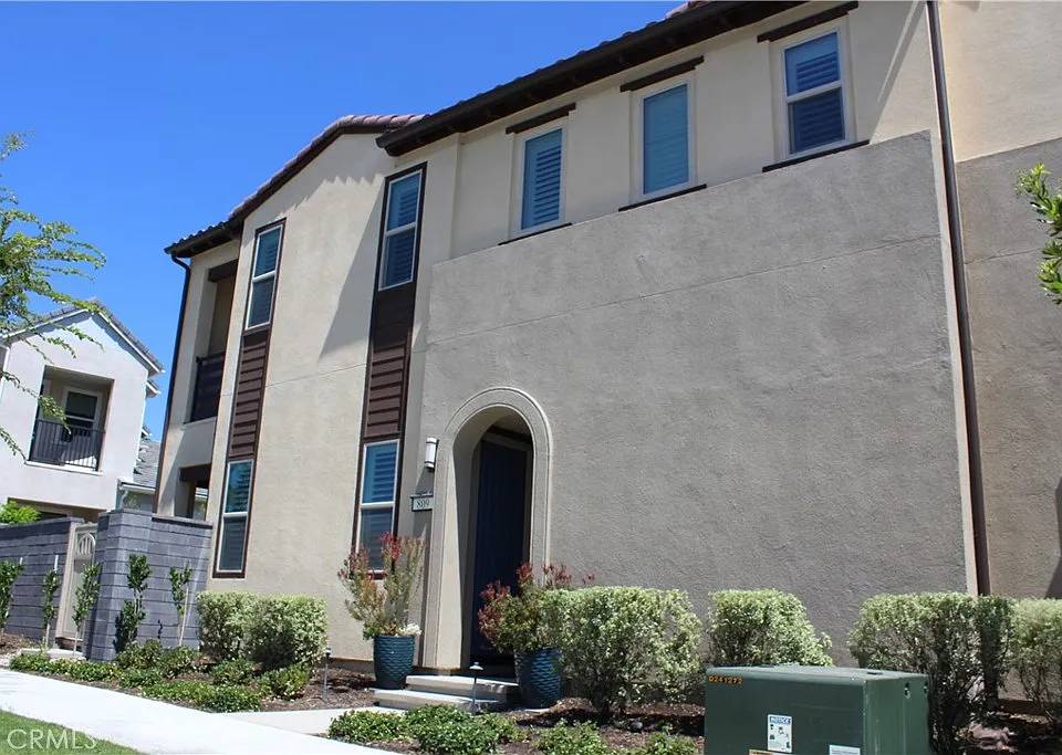 809 Sunrise Rd