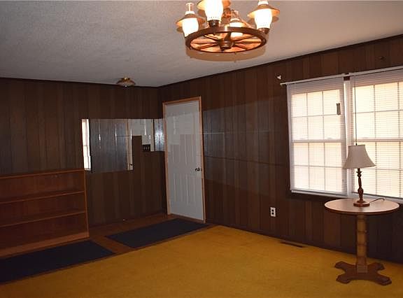 4th image of 134 Fairview Dr NW