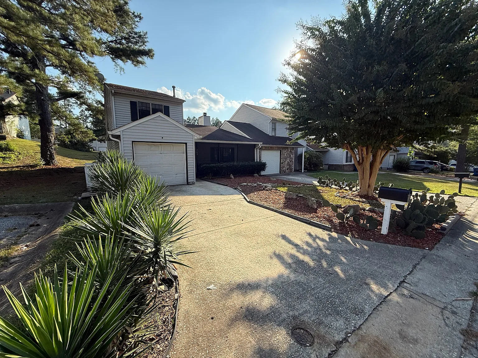 709 Pine Tree Trl photo 1