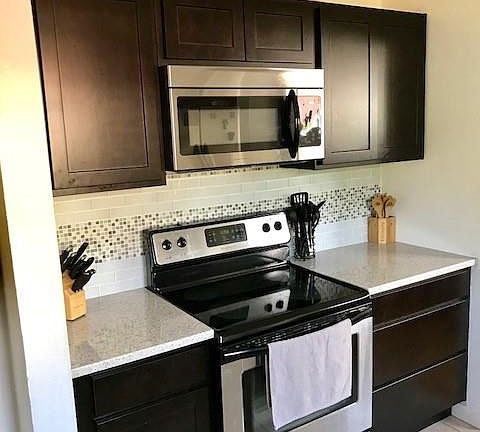 3rd image of 6970 Morrison Dr