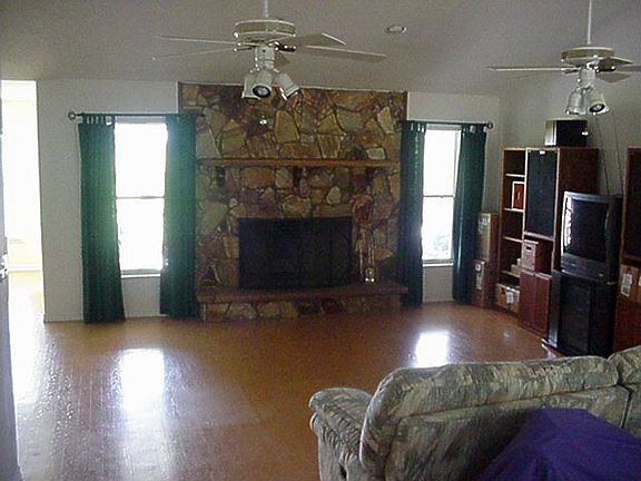 flagtstone fireplace in living room