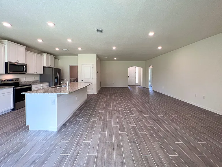1315 NW 132nd Cir — Photo 24