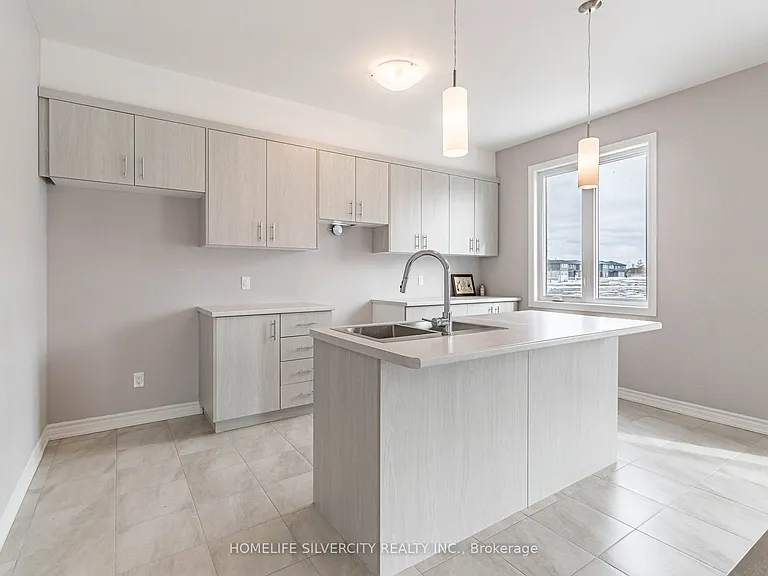215 Southworth St N — Photo 12
