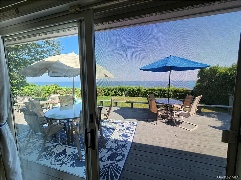 7 Riverhead Rd — Photo 4