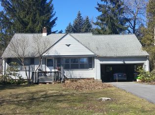 125 Maple Ave, Chardon, OH 44024