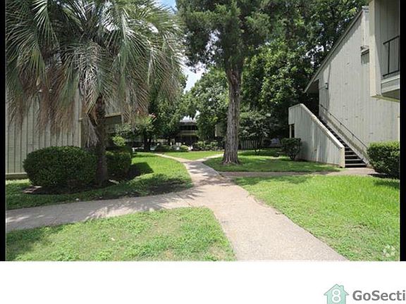 5th image of 5625 Antoine Dr #815