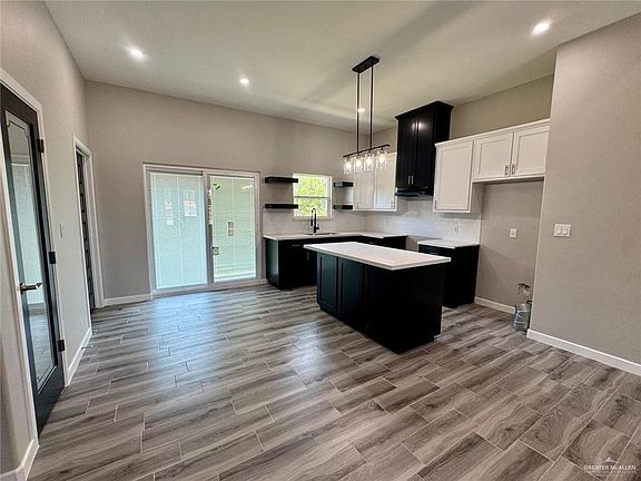 3rd image of 209 S Raul Longoria Rd