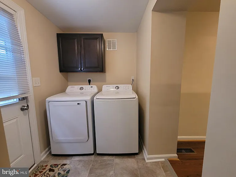 235 Millwood Ave — Photo 13