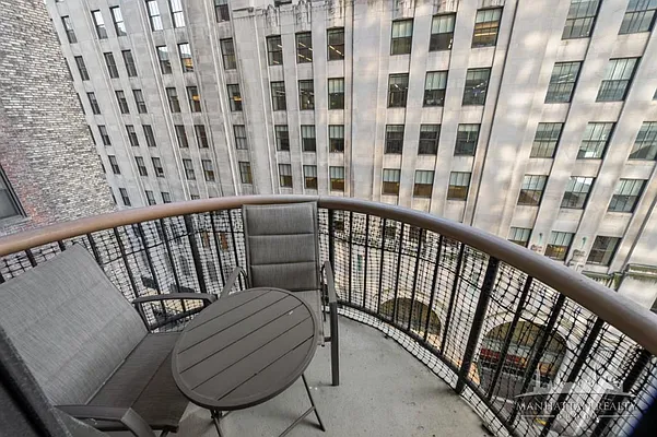 Sold by Manhattan Realty Group | media 7