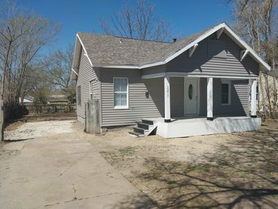 1211 N Hillside Ave, Wichita, KS, 67214