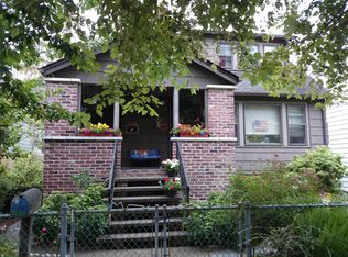 2465 55th Ave SW, Seattle, WA 98116