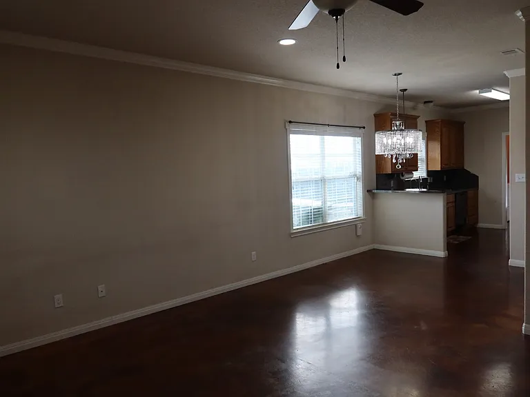 2200 Parrott Ave — Photo 2