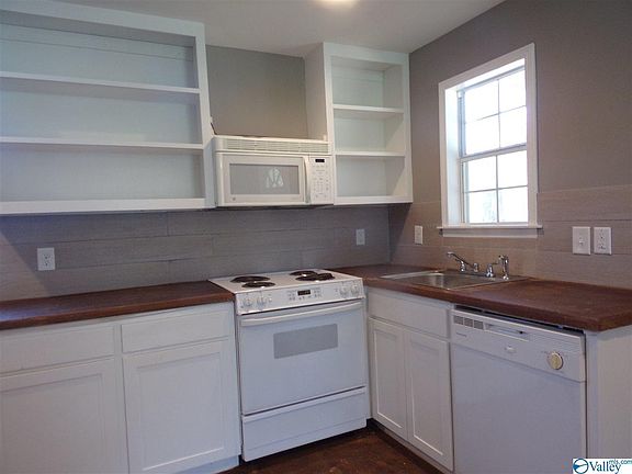 3rd image of 210 College Ave #A