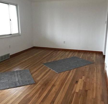 3rd image of 1336 Missouri Ave