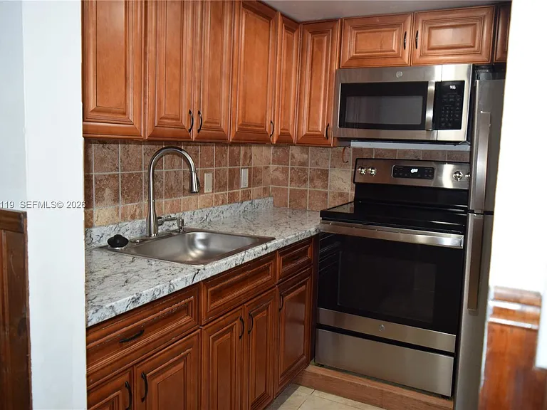 2901 NW 47th Ter #248B — Photo 9