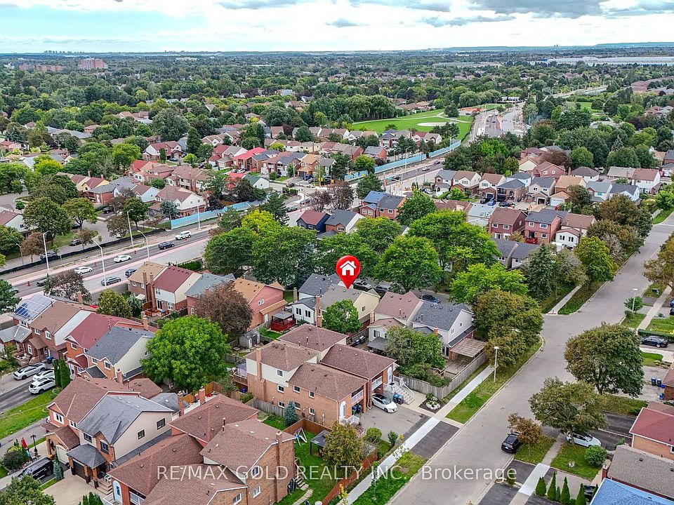1st image of 6 Rowe Ct
