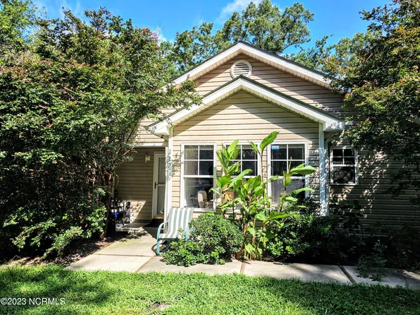 229 F And J Lane, Leland, NC 28451
