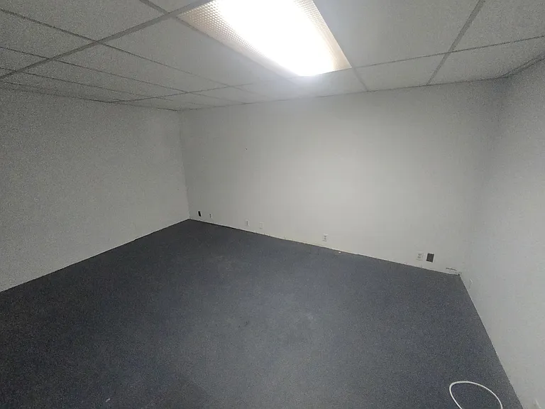 1118 Maywood Dr — Photo 12