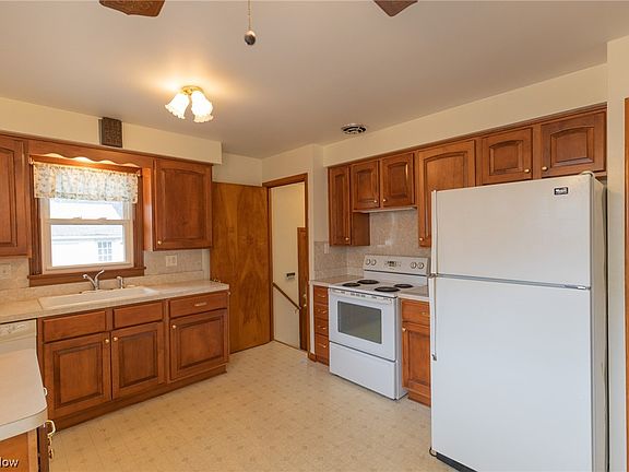 4th image of 803 Bayridge Blvd