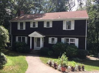 7 Laurel Hill Dr S, Niantic, CT 06357