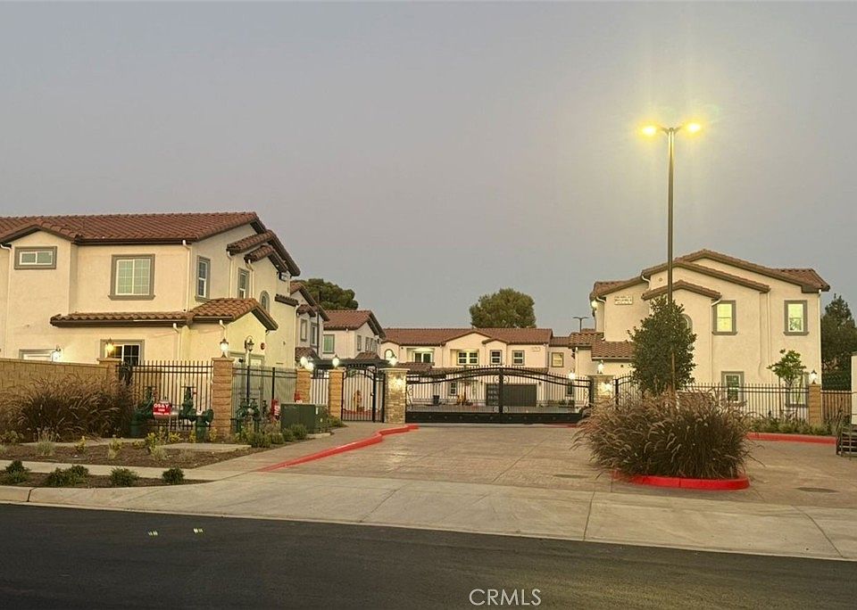1st image of 15909 Merrill #24