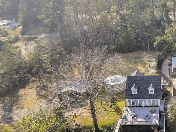 2nd image of 12671 Clay City Rd